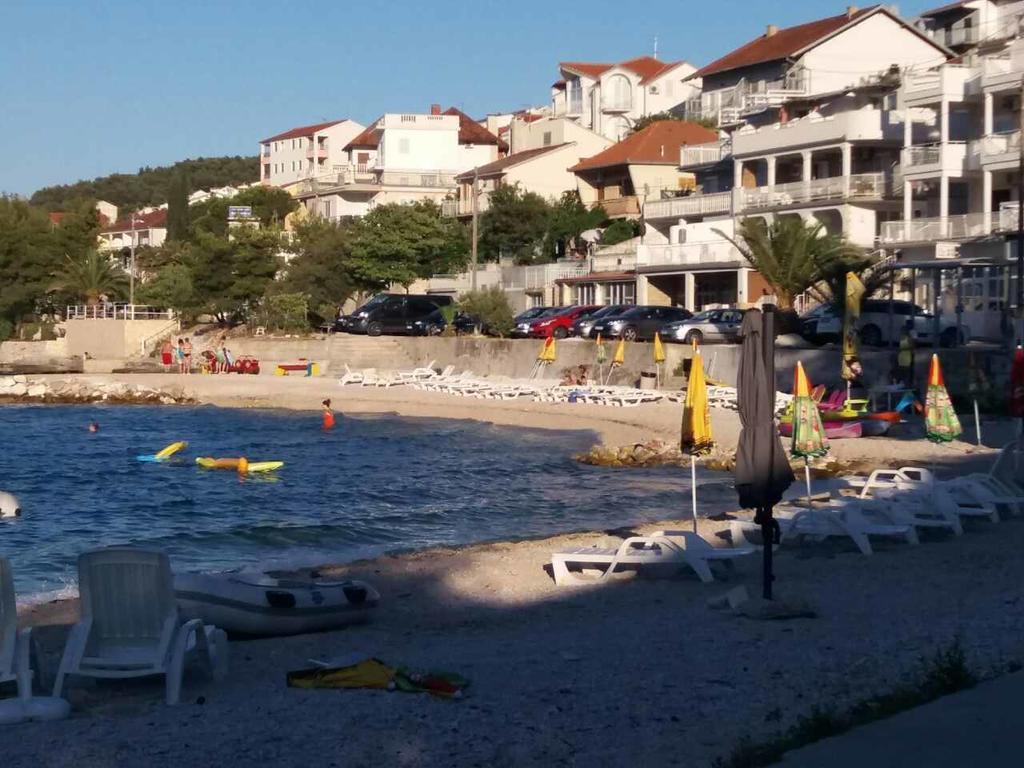 Apartments Paola Trogir Eksteriør billede